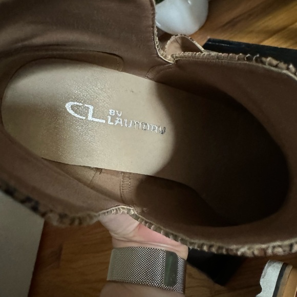 Snake skin CL by Laundry booties, size 5.5 - Picture 2 of 5